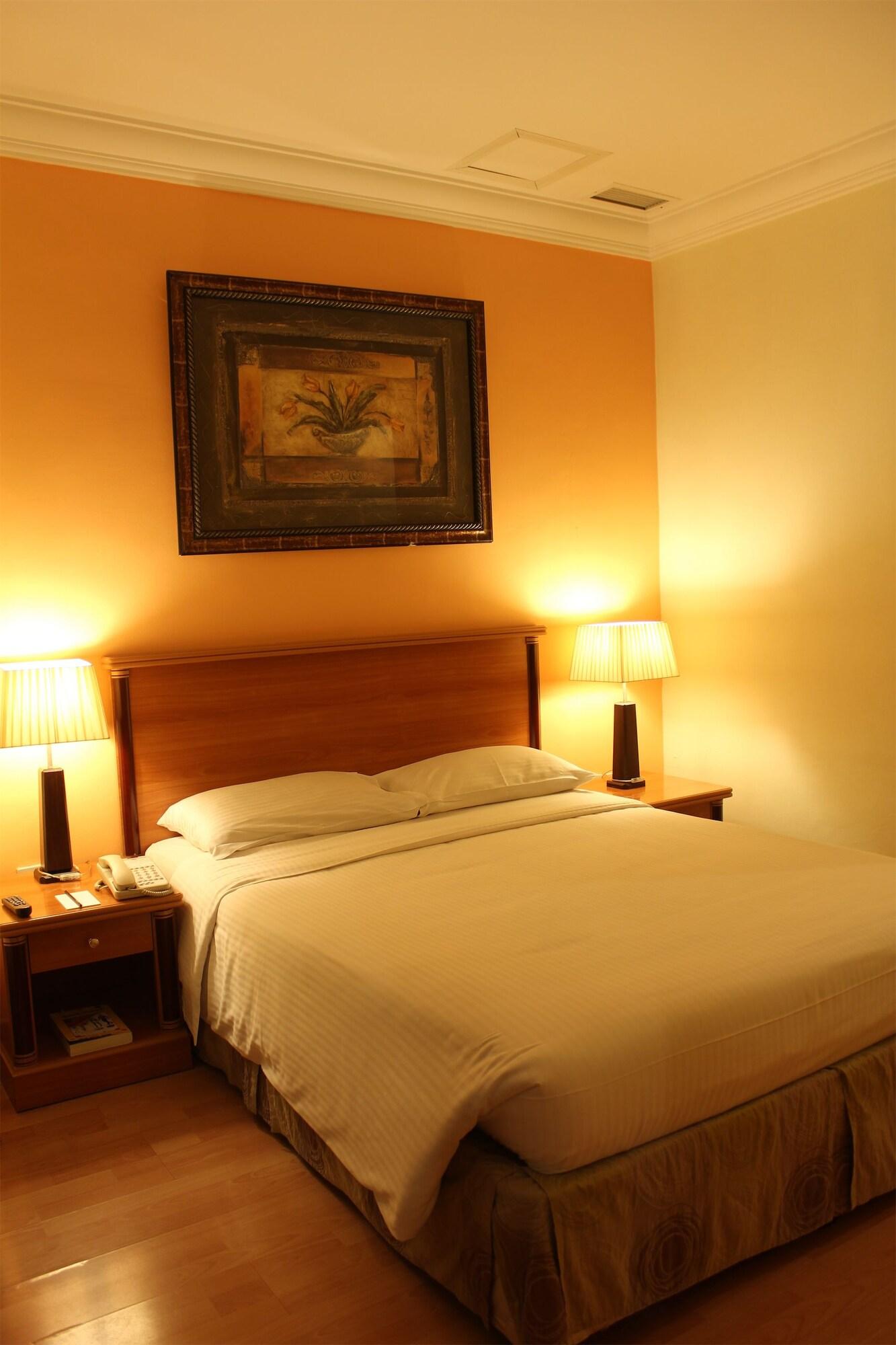 Hotel Le Royal Express Salmiya Esterno foto