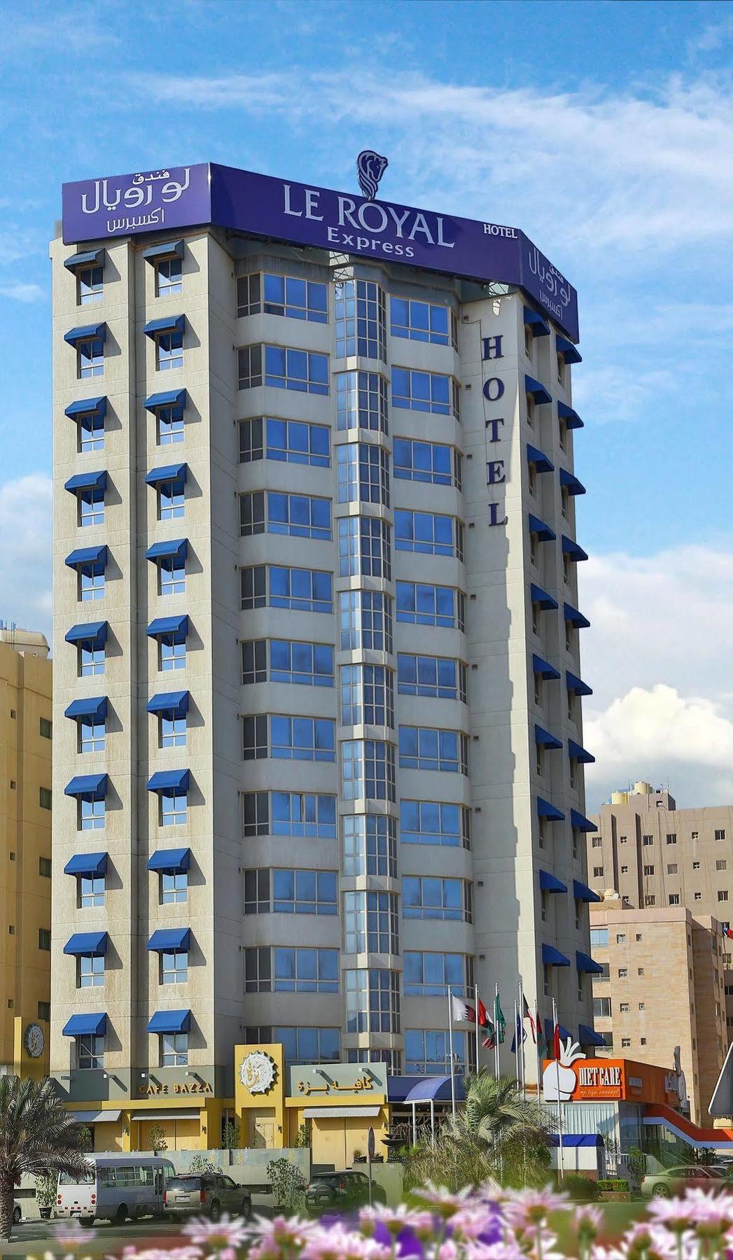 Hotel Le Royal Express Salmiya Esterno foto